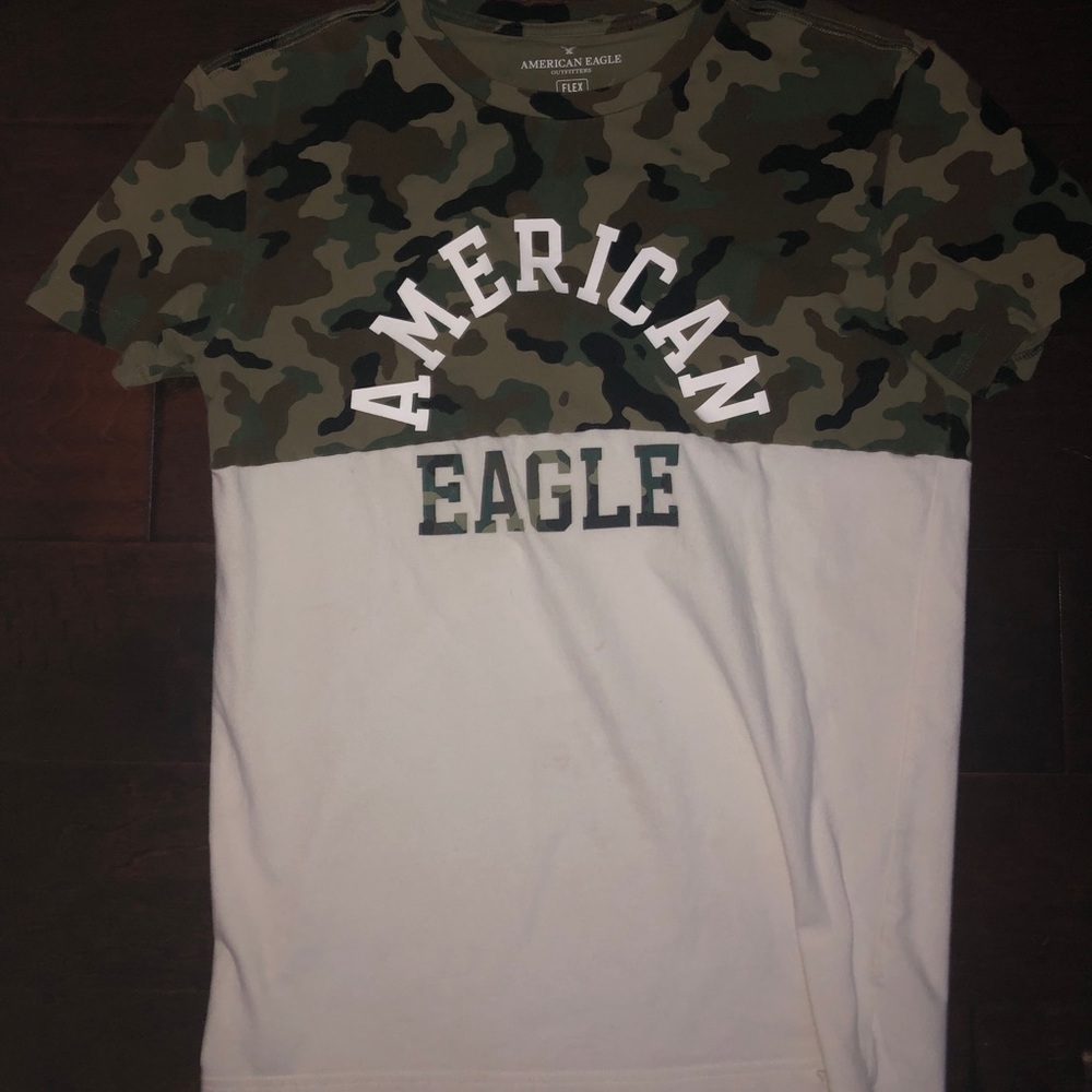 AMERICAN EAGLE SHORT SLEEVE TOP